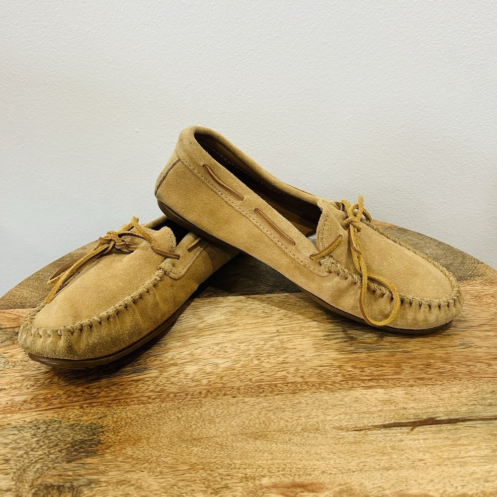 minnetonka moccasins 917T womens size 10 Brown Suede Leather